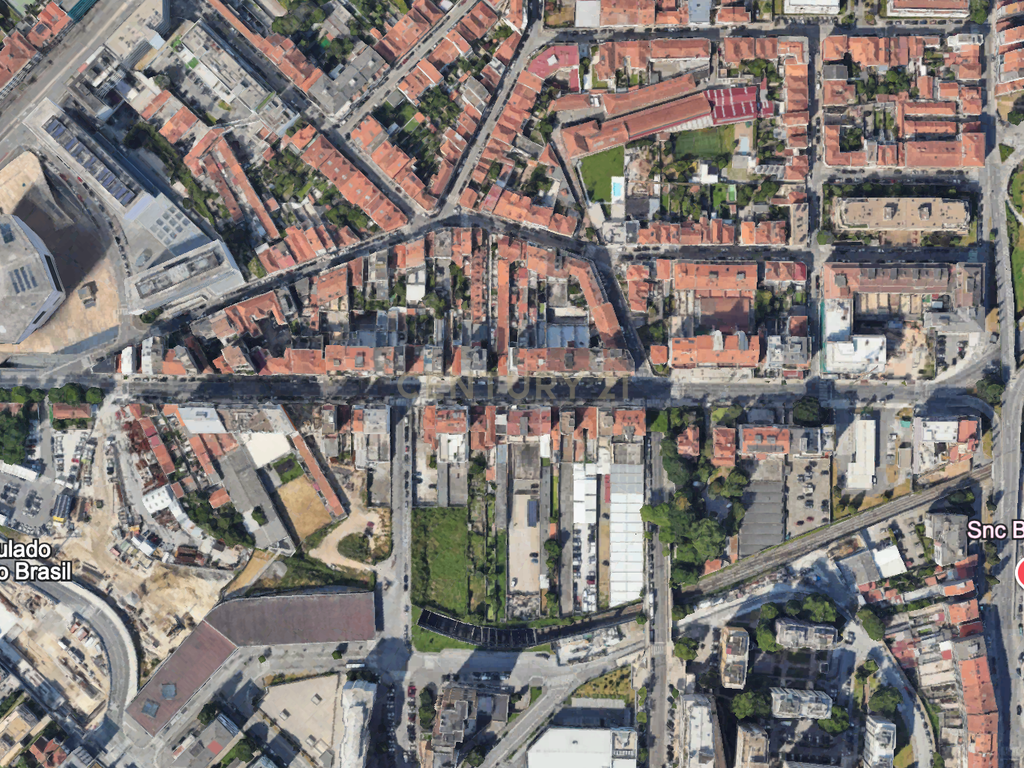 Apartamento T1 com Jardim Privativo no centro do Porto – Rua 5 de Outubro - Image 13