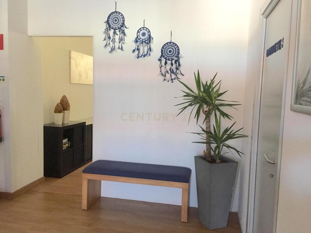 Grandioso Centro de Estudos em pleno funcionamento com diversos serviços no concelho de Matosinhos, Porto - Image 8