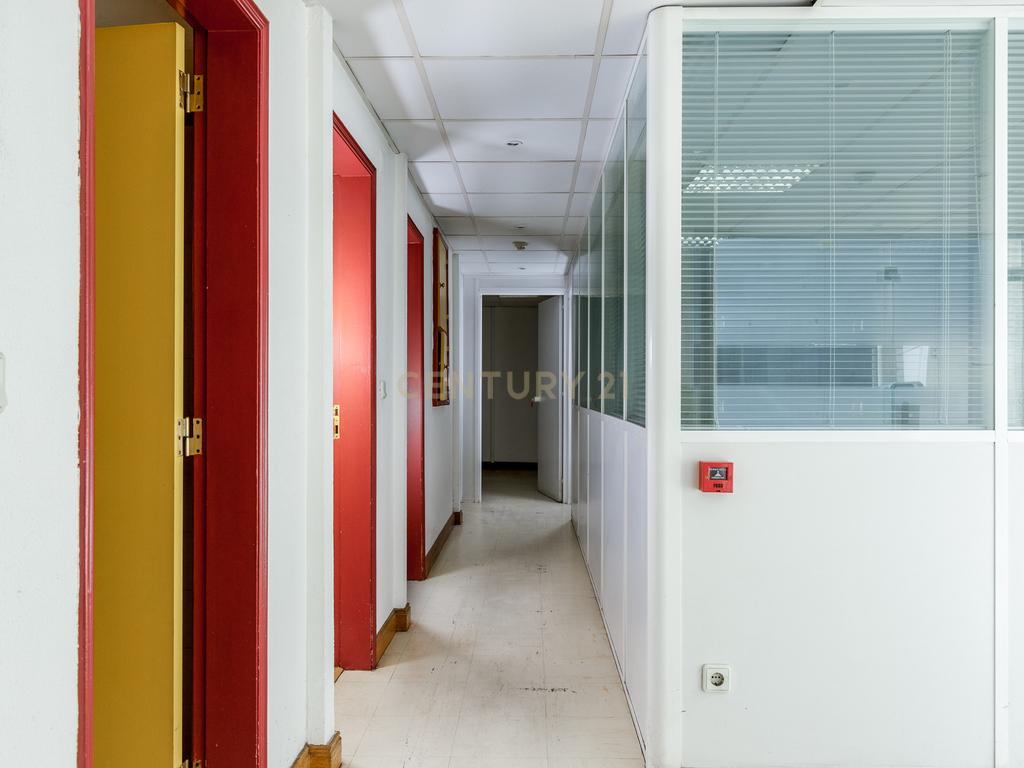 Loja para investimento em Odivelas - Image 10