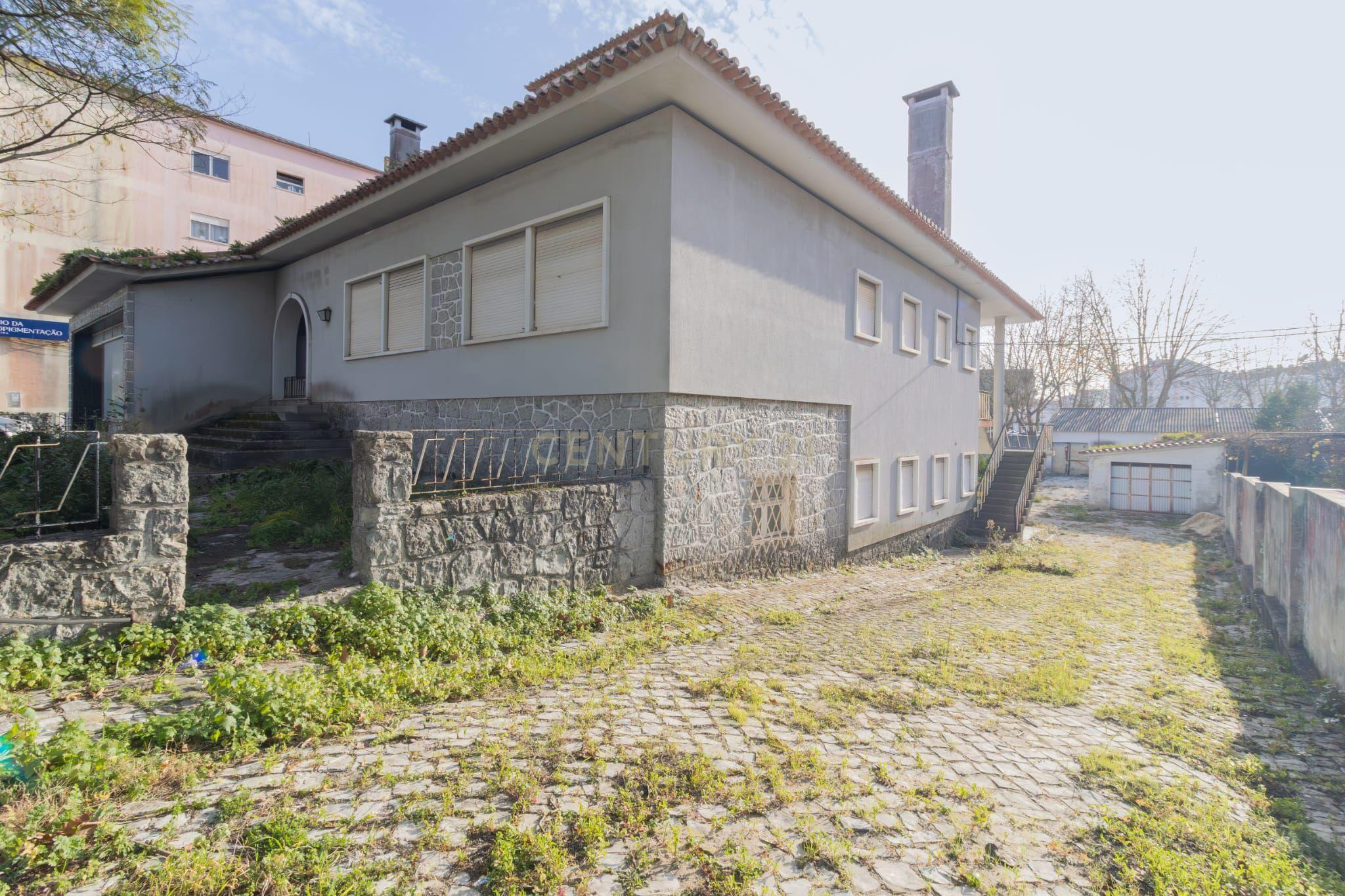 Investimento Único no Coração da Marinha Grande - Image 9