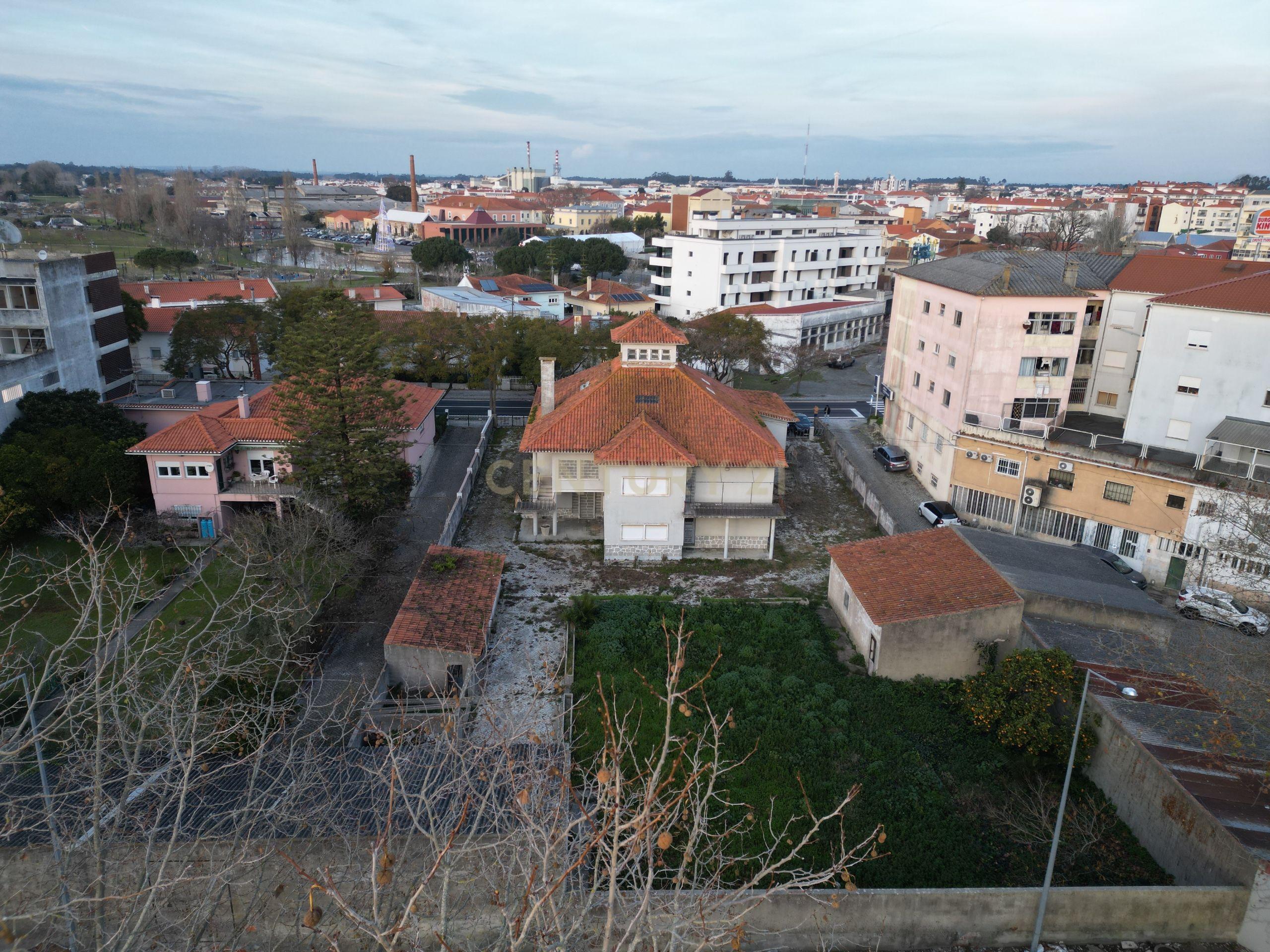 Investimento Único no Coração da Marinha Grande - Image 4