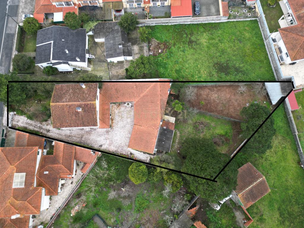 Moradia Espaçosa e Versátil na Marinha Grande - Image 4