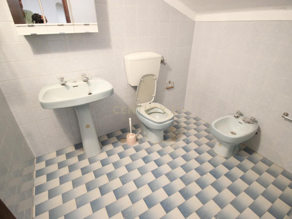 Casa Renovada com 3 Quartos e Garagem em Vendas Novas para arrendamento - Image 24