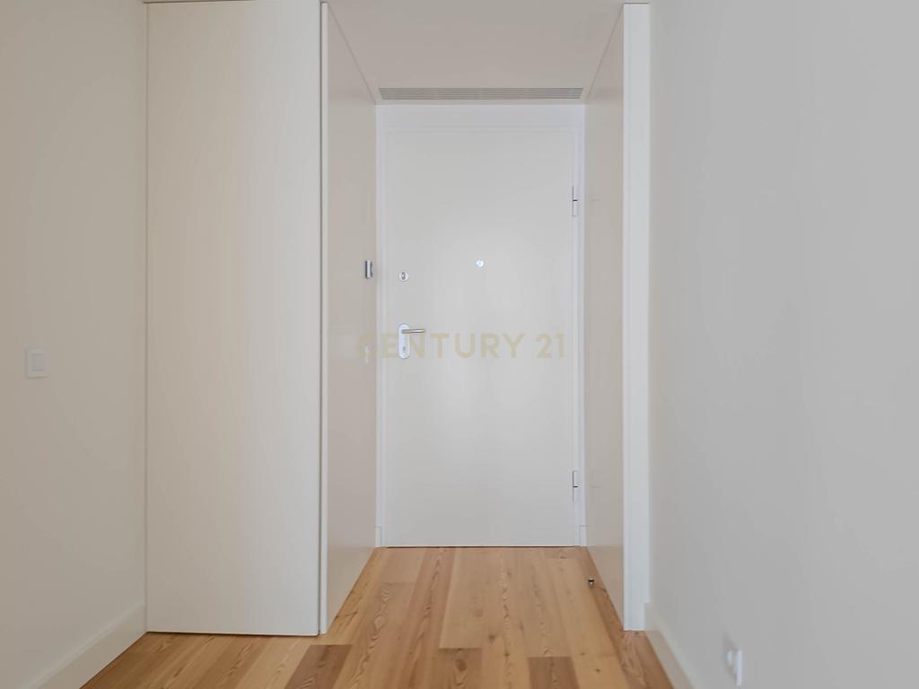 Apartamento T2 Novo nos Jardins da Efanor para arrendamento - Image 25