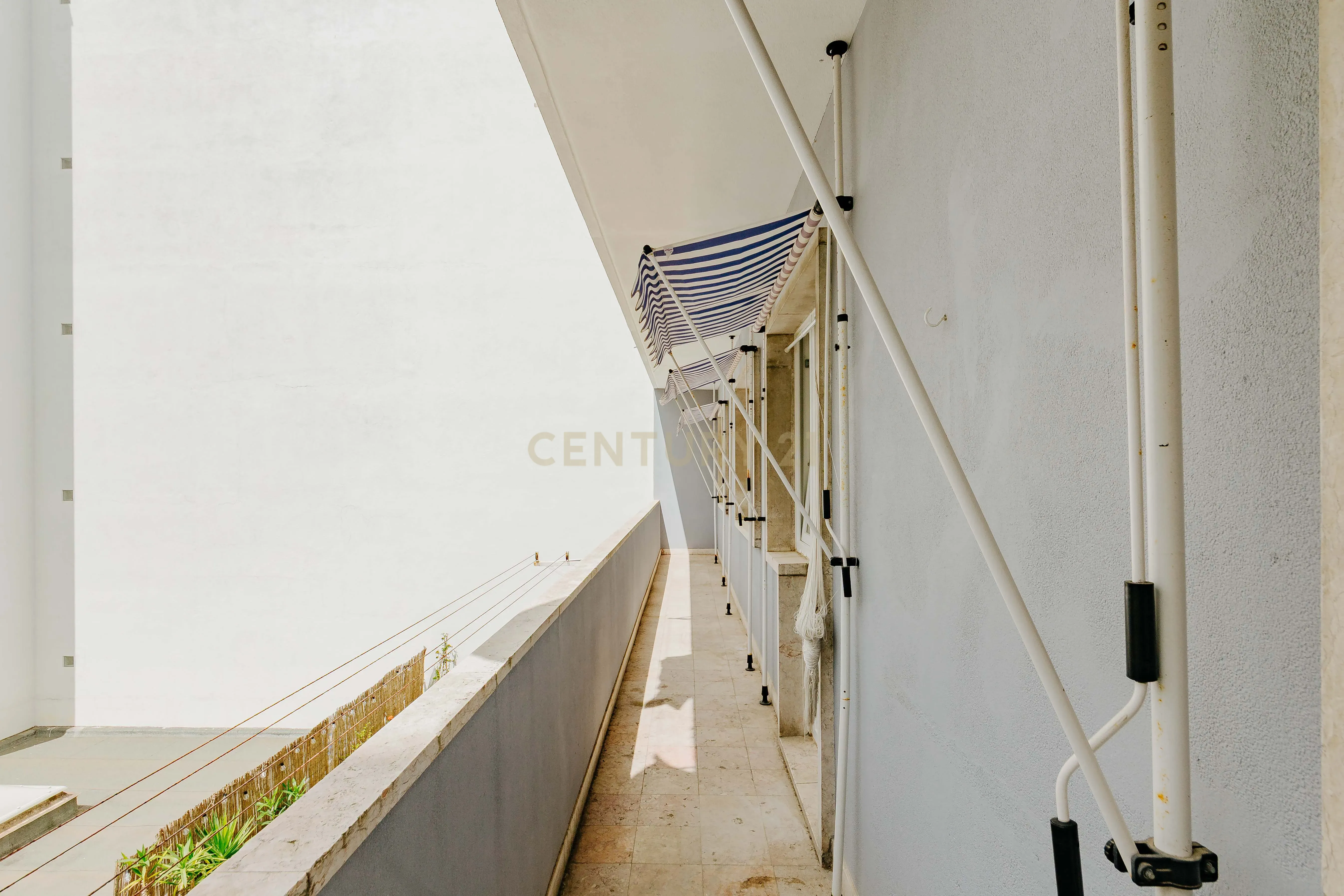 APARTAMENTO T5 REMODELADO SALDANHA LISBOA - Image 46