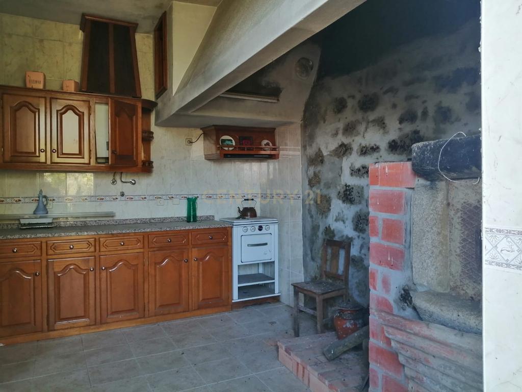 Quinta para Recuperar em Cambres, Lamego com Vista Campestre - Image 10