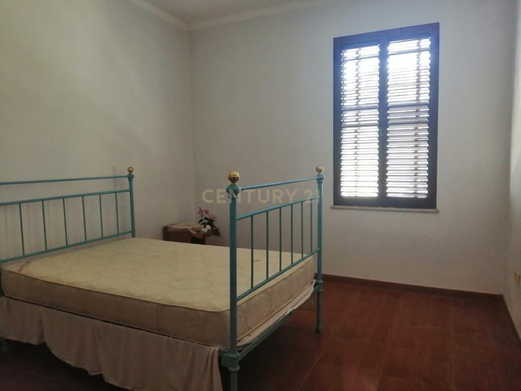Quinta para Recuperar em Cambres, Lamego com Vista Campestre - Image 13