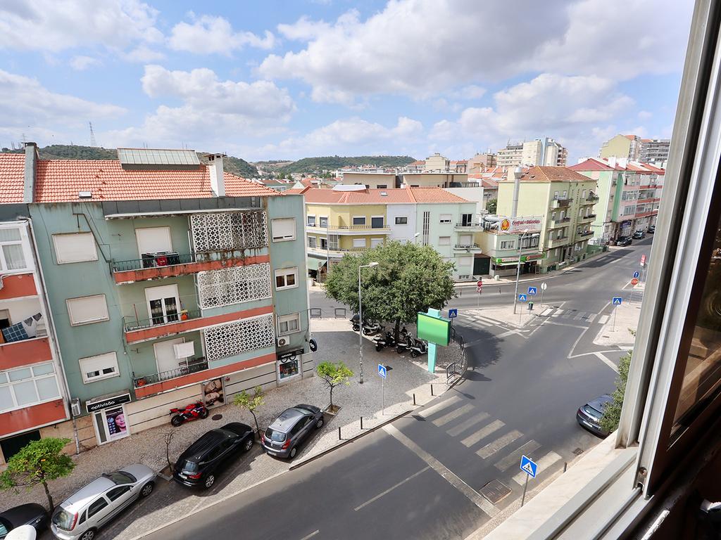 Apartamento T3 em Odivelas com elevador, a 100 mts do Metro. - Image 22