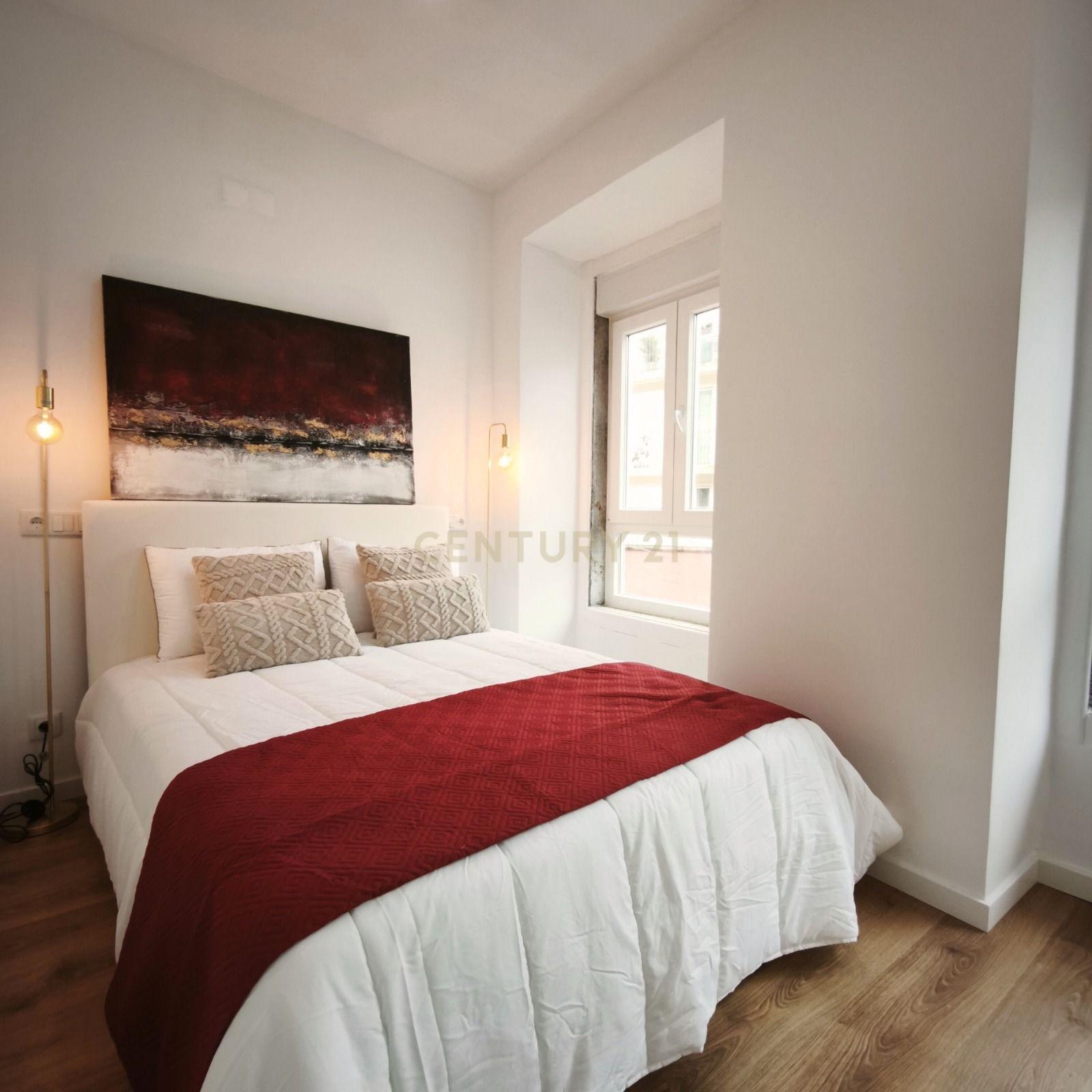 Fotografia 10 de Apartamento T3 totalmente remodelado, com arrecadação e excelente localização