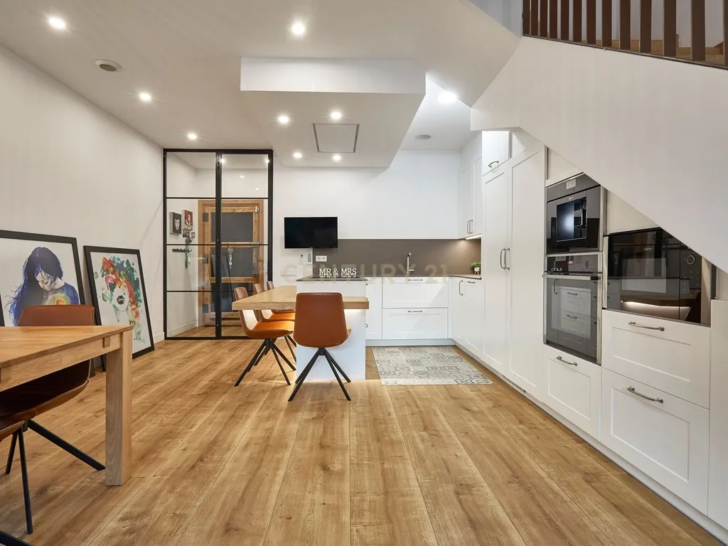 Casa Espetacular no Centro de Tiana - Image 13