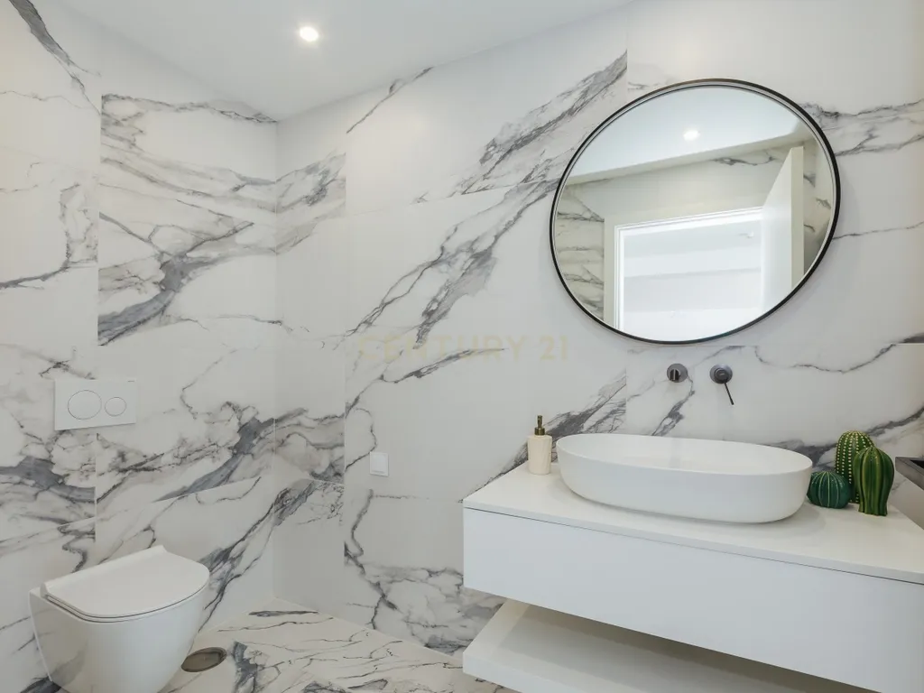 Moradia T4 com piscina e 3 suites | A escolha inteligente para viver com mais espaço a minutos de Lisboa - Image 42