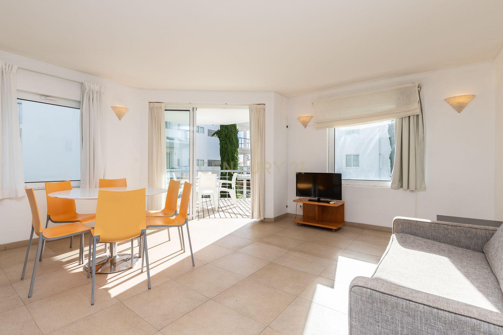 T2 , Golden Club Cabanas. - Image 5