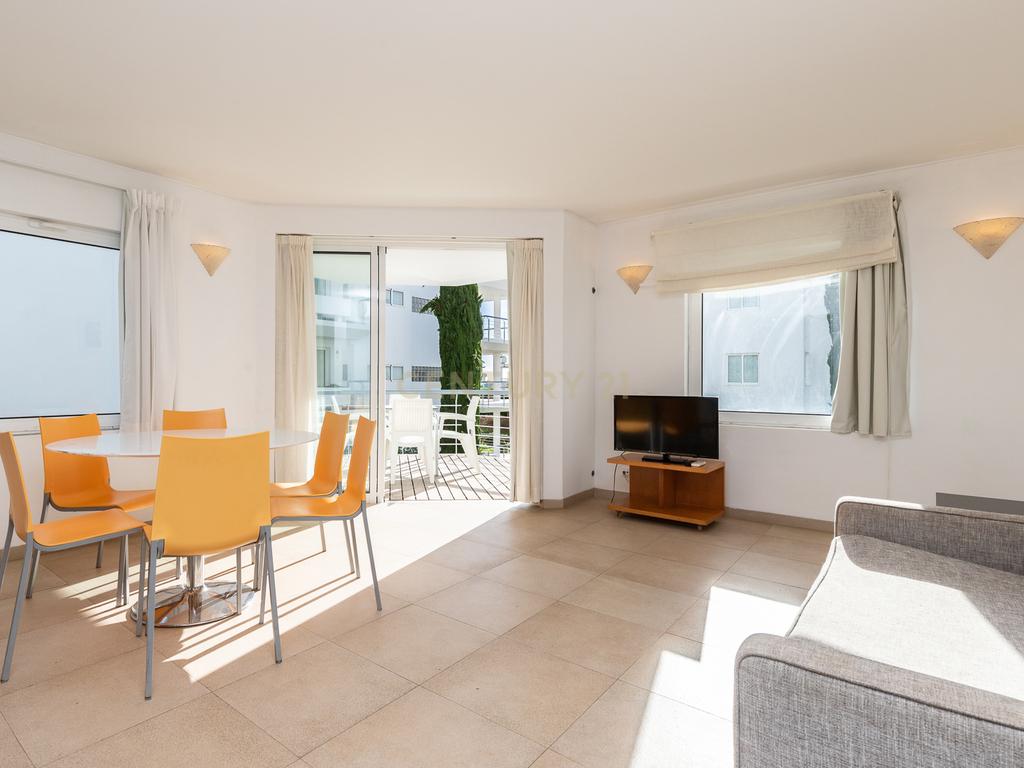 T2 , Golden Club Cabanas. - Image 5