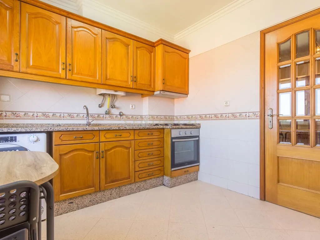 Apartamento T2 na Quinta do Conde - Image 10