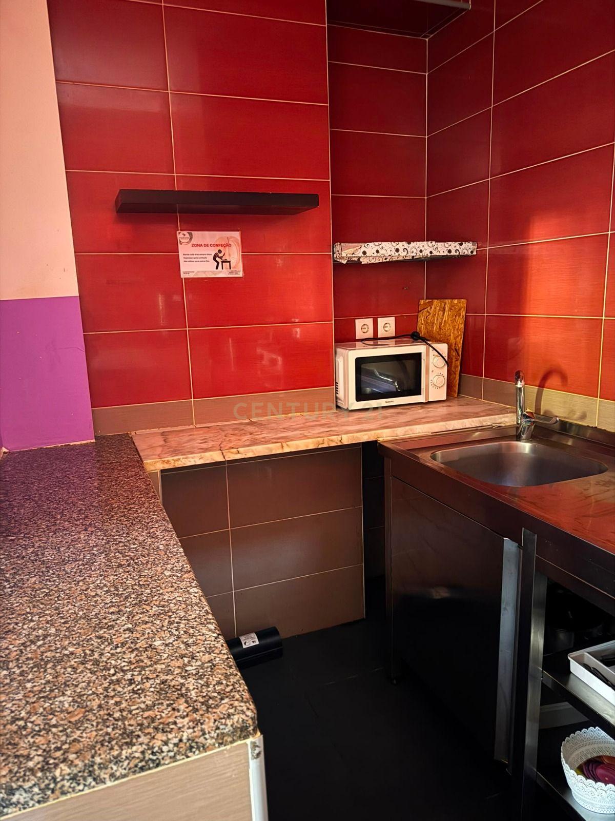 Fotografia 12 de Arrendamento de Café Totalmente Equipado – Excelente Localização na Camarinha, Setúbal