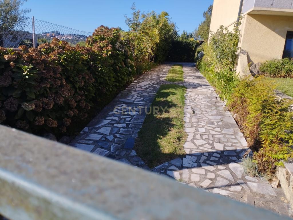 Grande moradia térrea, em Santo Tirso com área de lazer, anexo, jardim e terreno agrícola, Porto - Image 44