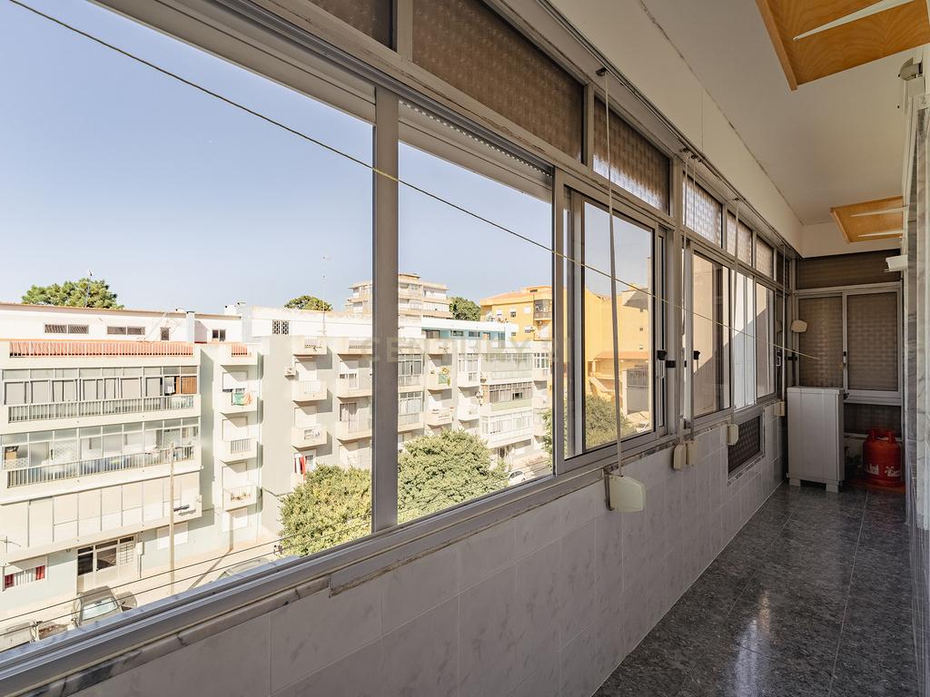 Apartamento T1 Feijó - Almada - Image 7
