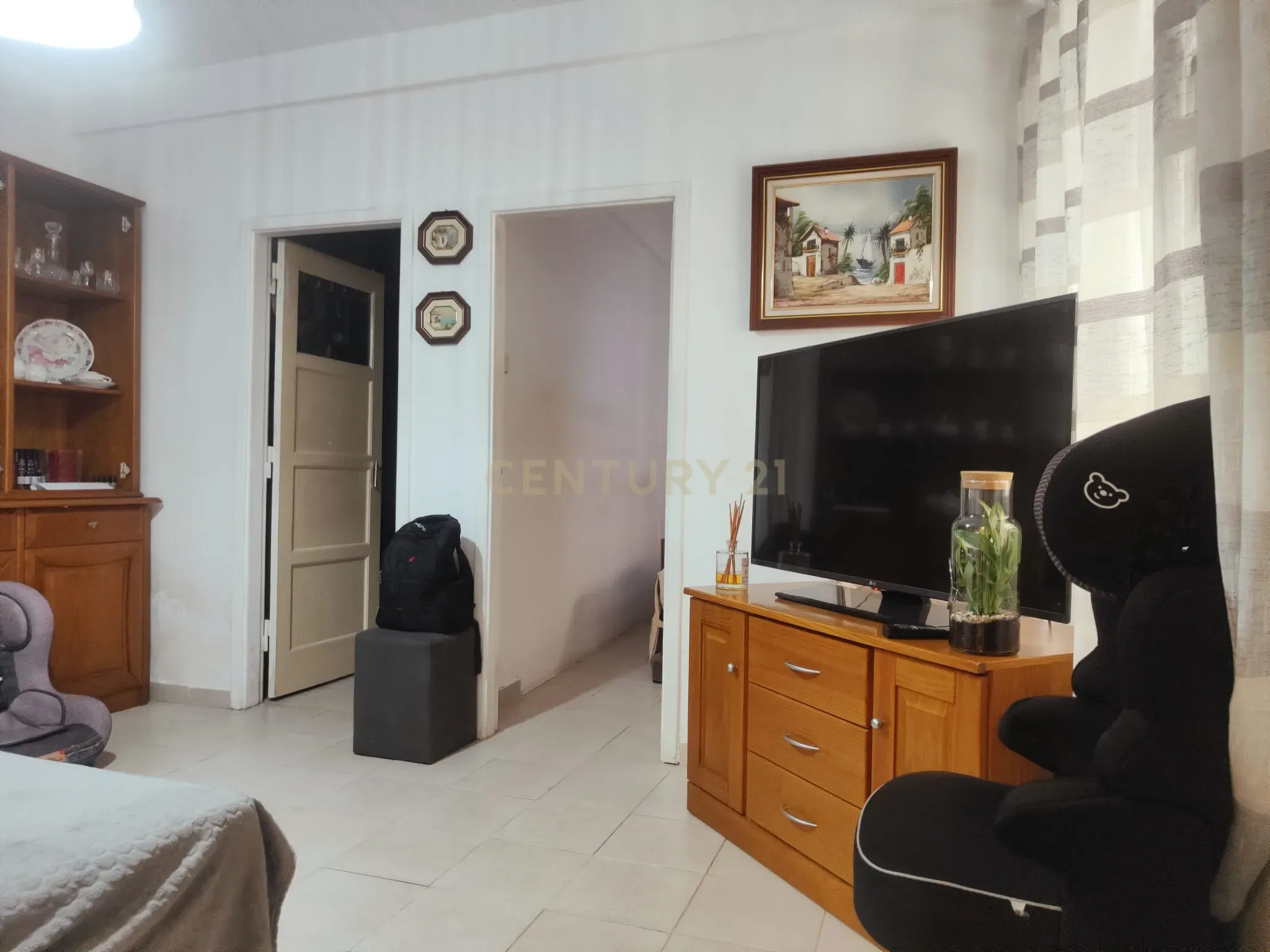 Prédio Bi-Familiar T2 e 2 Anexos Tipologia T1 Em Zona Residencial Tranquila Na Póvoa de Santo Adrião  - Image 61