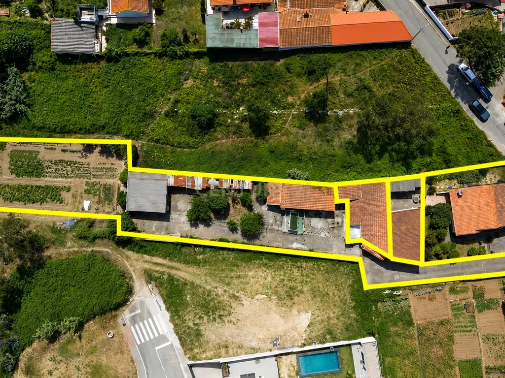 OPORTUNIDADE DE INVESTIMENTO EM CANIDELO V.NOVA DE GAIA 4ARTIGOS – A 300 METROS DA PRAIA DE SALGUEIROS - Image 1