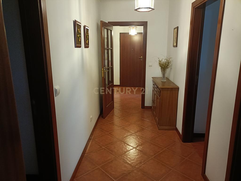 Apartamento T3 com box| Oliveira do Hospital, Coimbra - Image 20