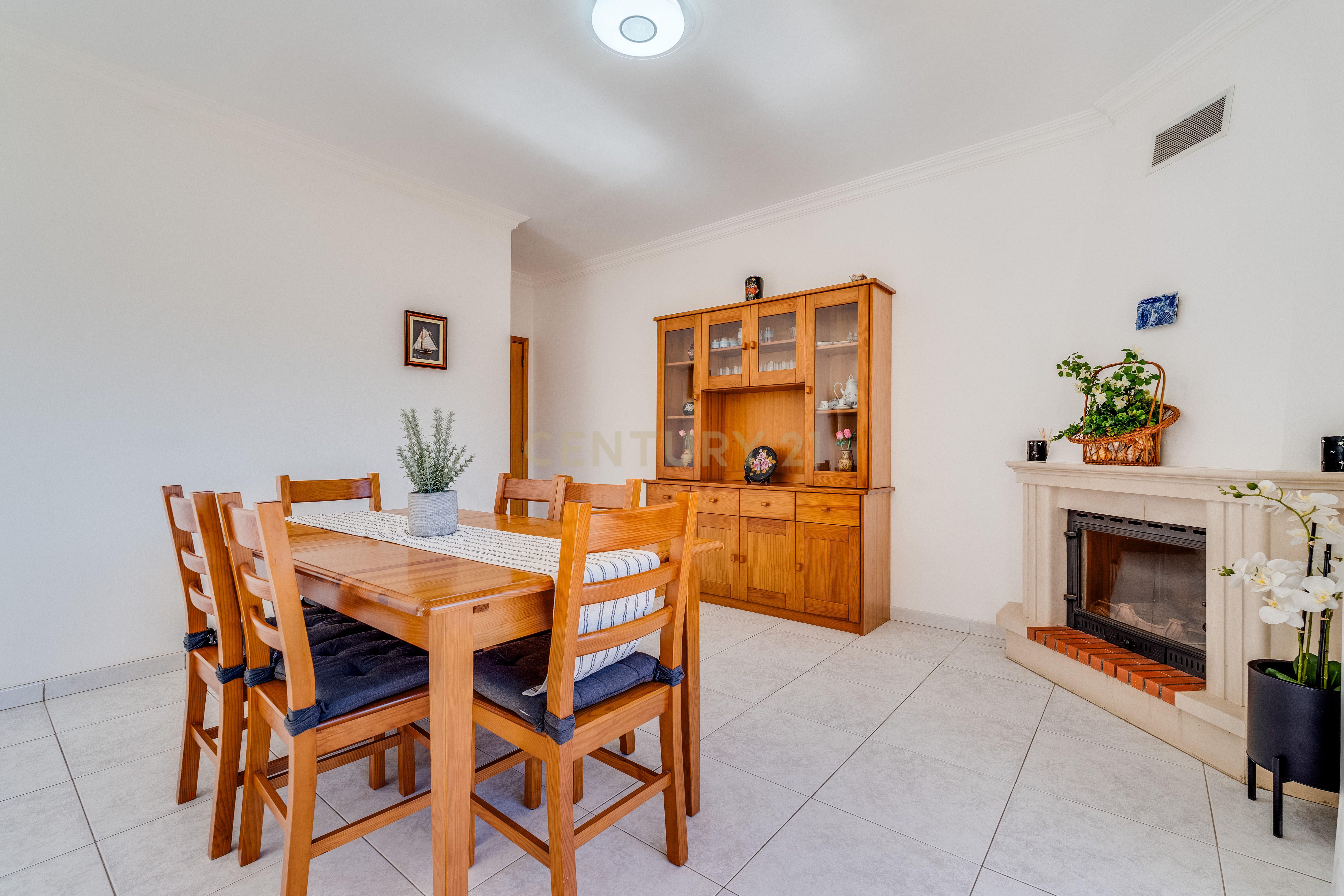 Fotografia 10 de Apartamento T2 com terraço de 210m2 na Praia da Rocha