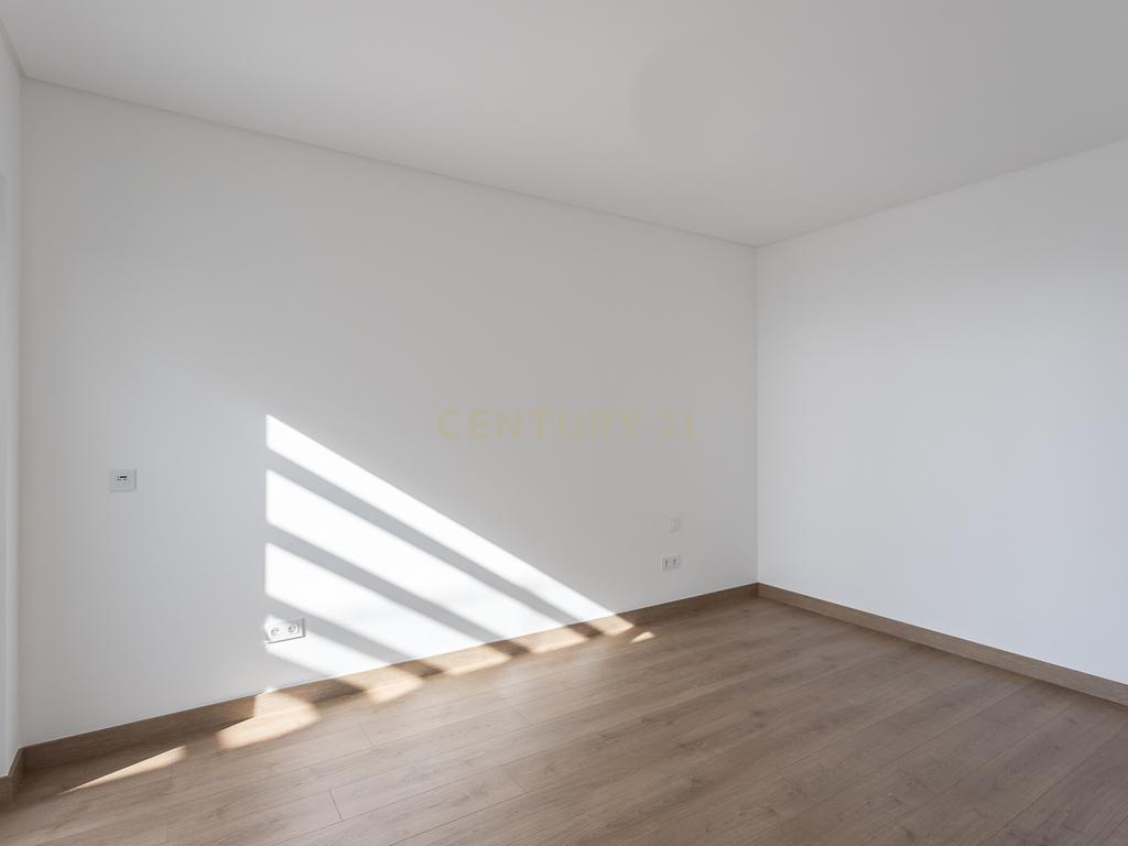 Um refúgio exclusivo onde o luxo encontra a vista mais icónica da Nazaré - Image 18