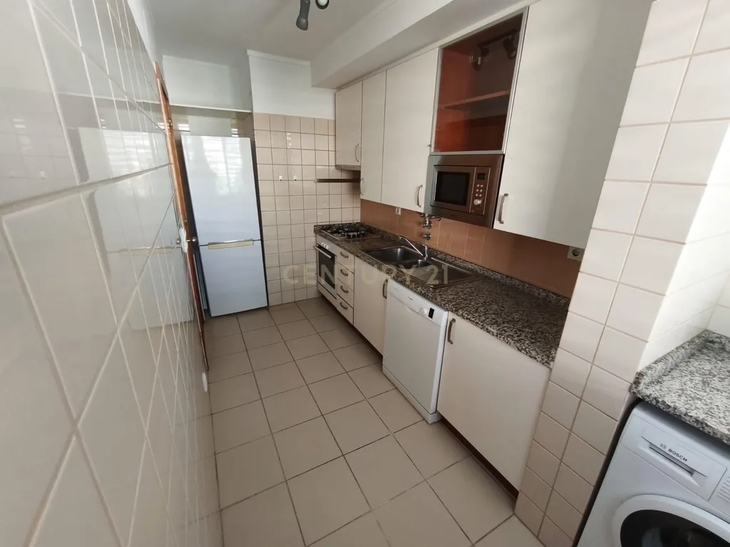 T1 com Garagem e Arrecadação no Condomínio São Gonçalo – Alta de Lisboa - Image 10