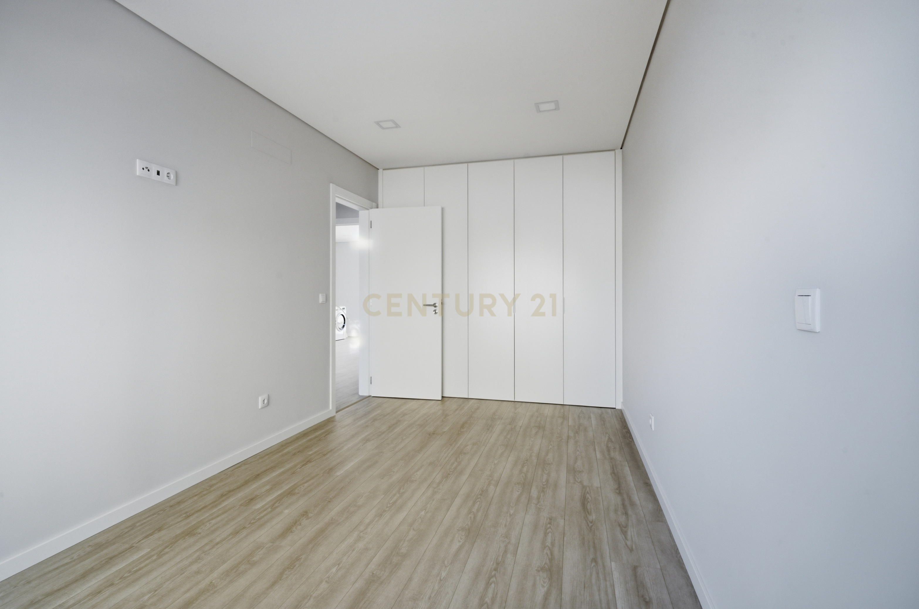 Fotografia 12 de Apartamento T2 Novo com Terraço e Lugar de Garagem em Mafra