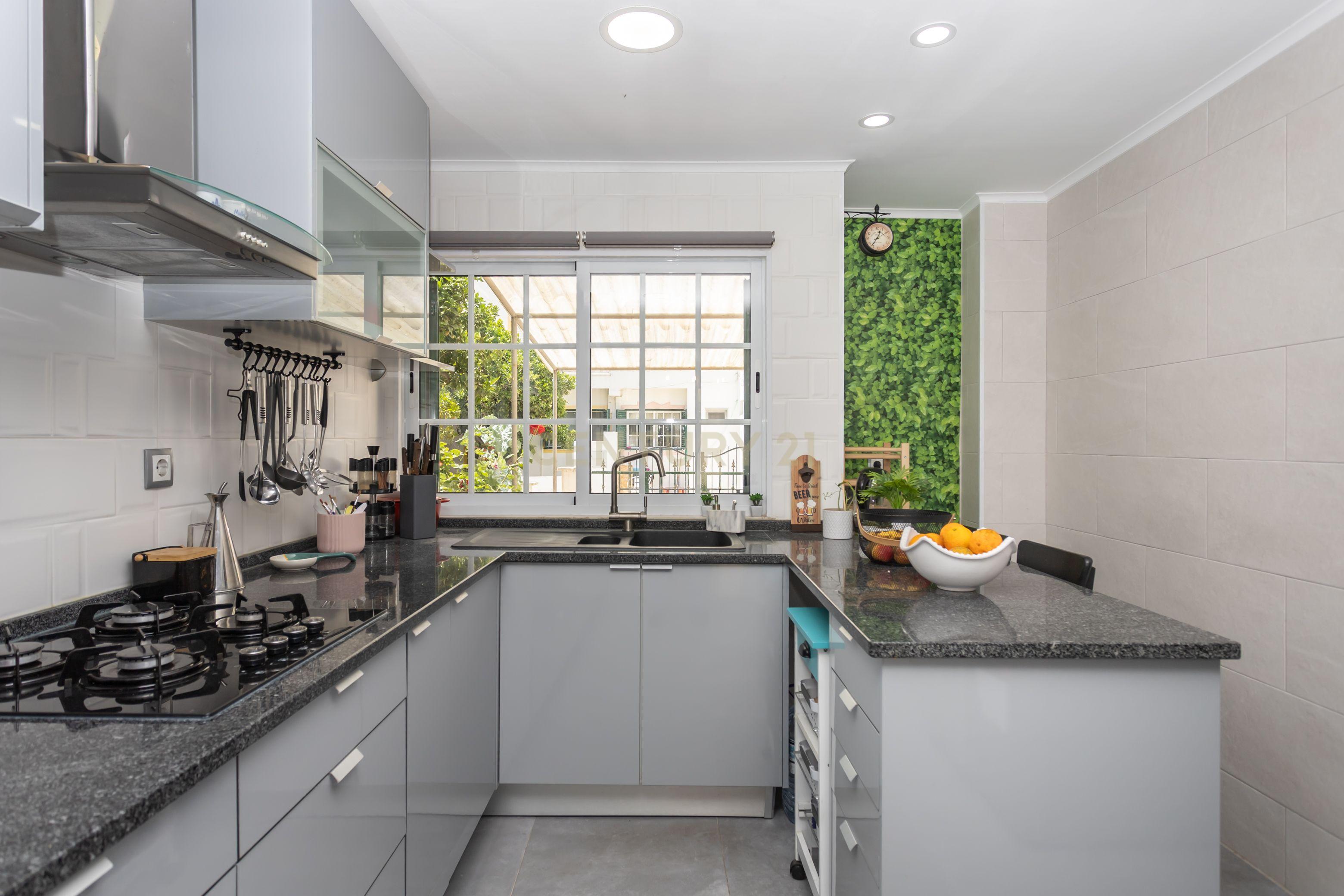 Moradia T3 Renovada com Painéis Solares, Ar Condicionado e 2 Logradouros | Manteigadas - Setúbal - Image 9