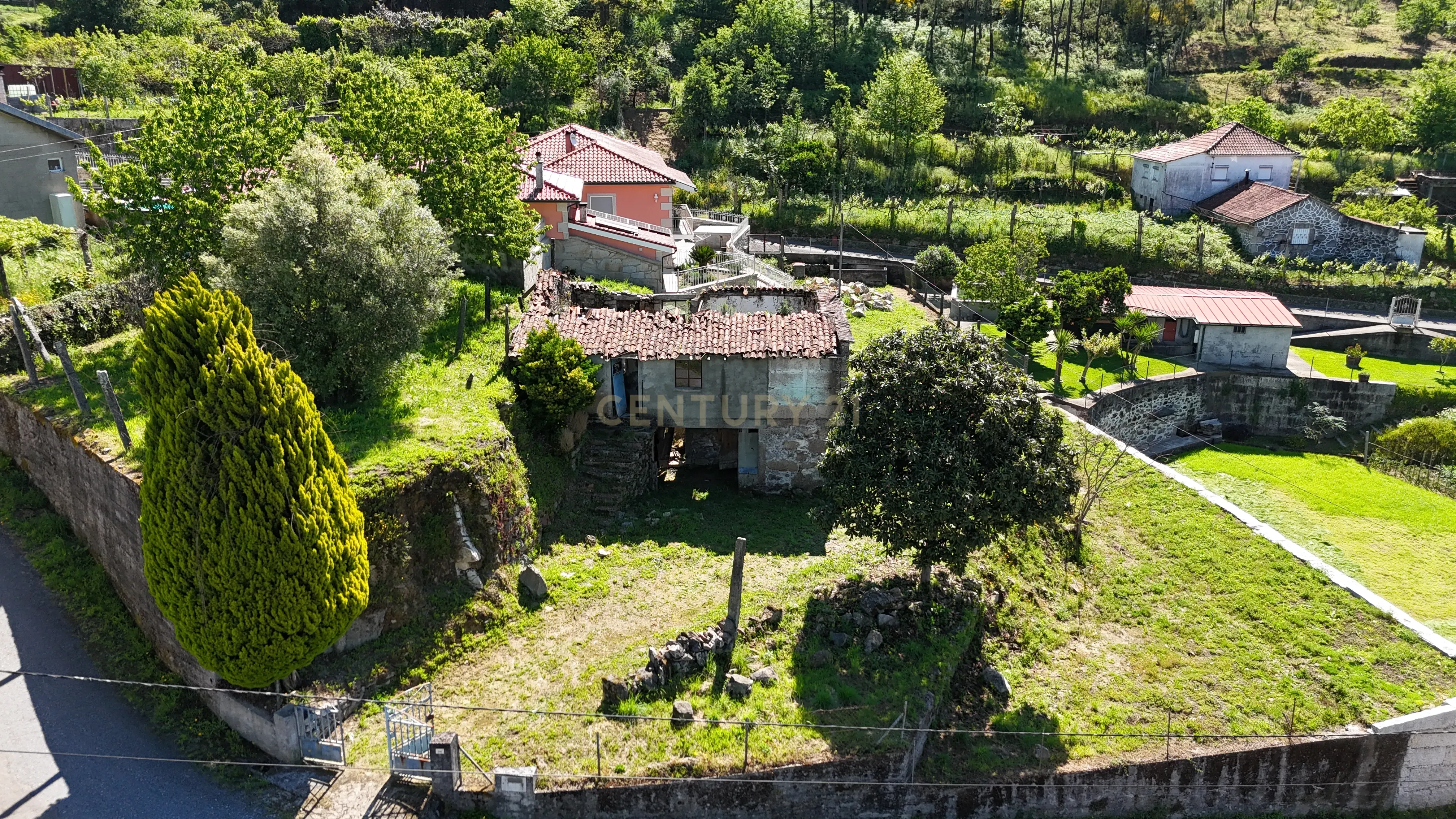 Fotografia 3 de Moradia para Reconstrução Total em Vilela – Arcos de Valdevez
