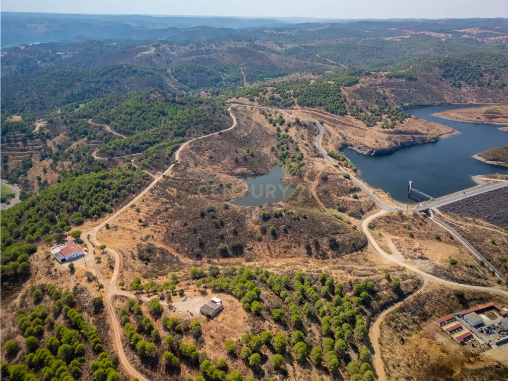 Terreno com Projeto Aprovado para Hotel de 5 Estrelas em Alcoutim - Image 2
