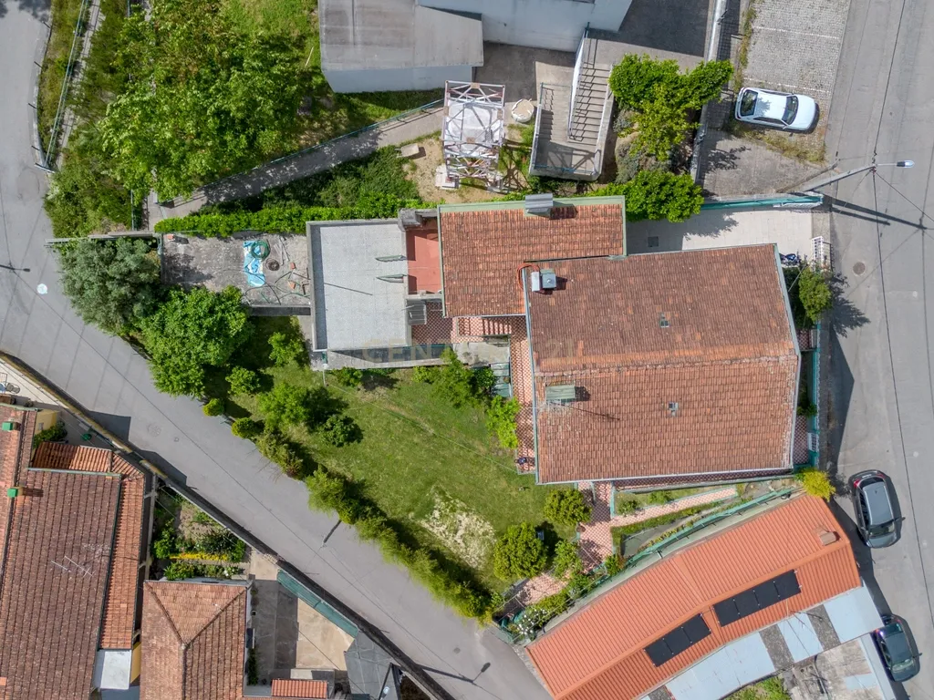 Moradia Bifamiliar T3+T3 em São Pedro da cova – Espaço, Tranquilidade e Conforto - Image 61