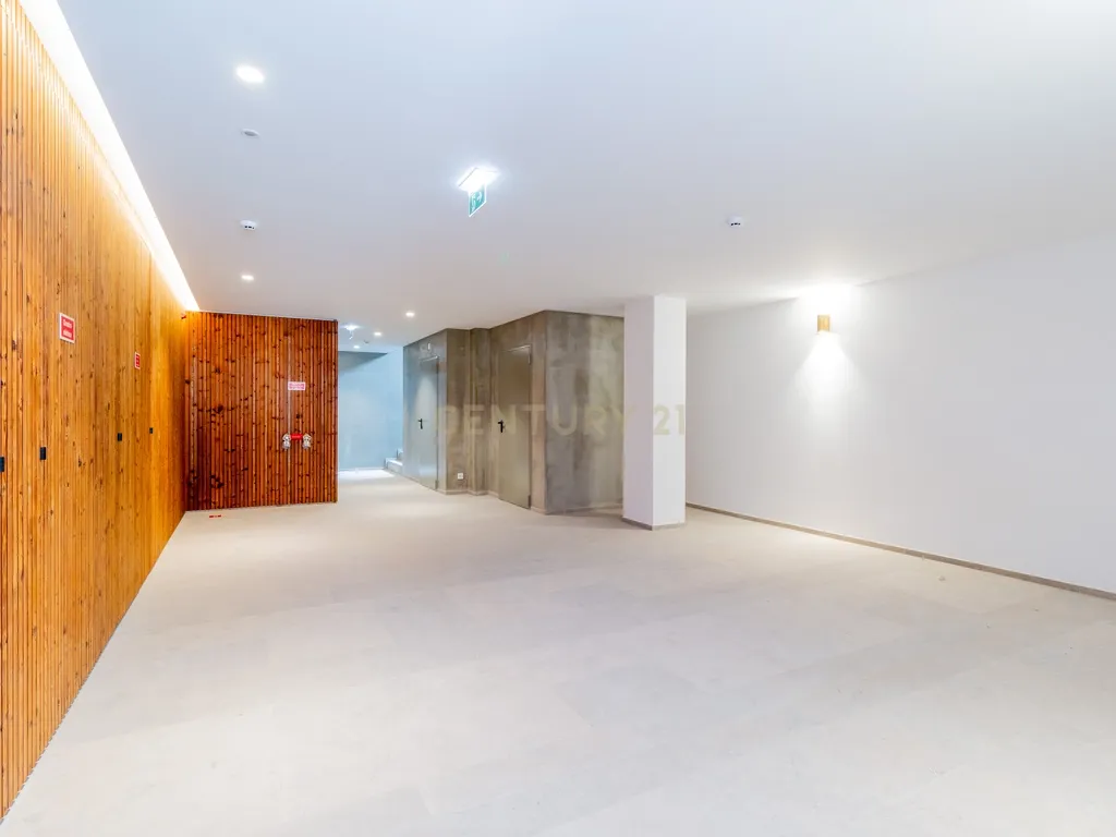 Excelente Penthouse T2 NOVA a 300 metros da praia - Image 3