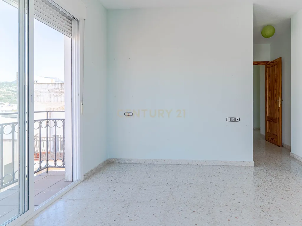 Apartamento T4 com Vista Panorâmica em Pulianas, Granada - Image 32