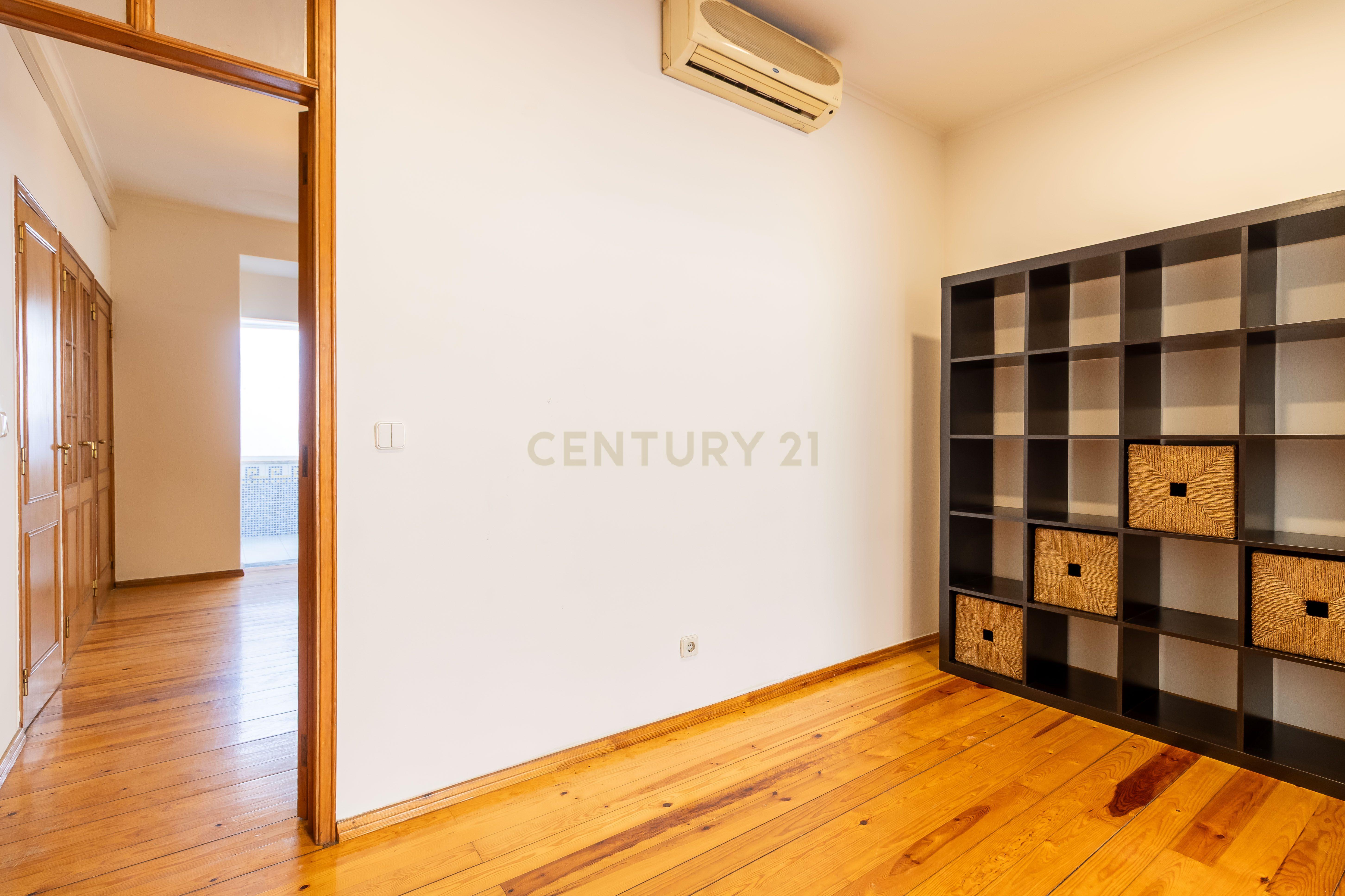 Fotografia 5 de Apartamento na Rua Fradesso da Silveira – Alcântara, Lisboa