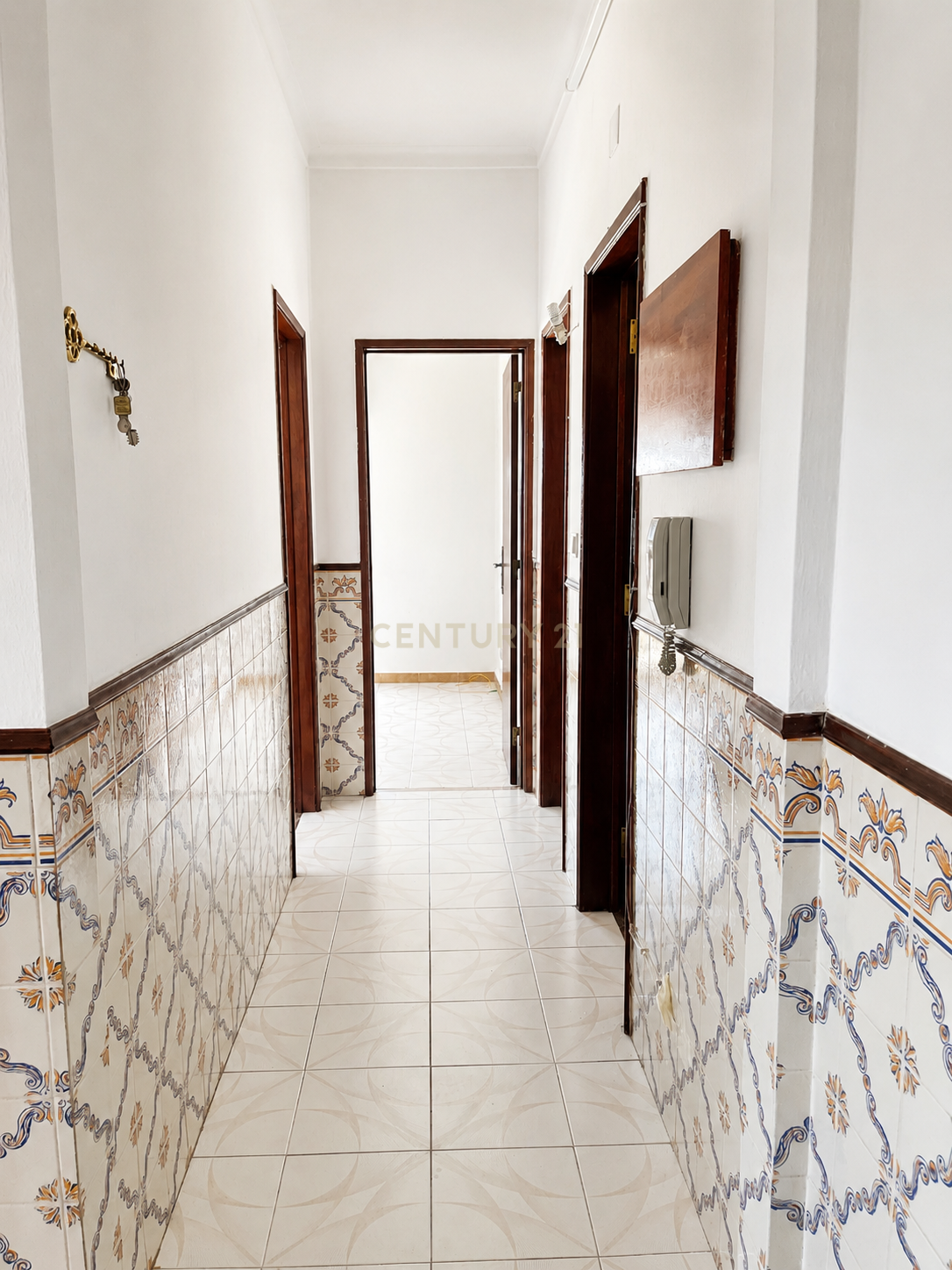 Fotografia 10 de Apartamento T2 com elevador e varandas na Amora, Seixal