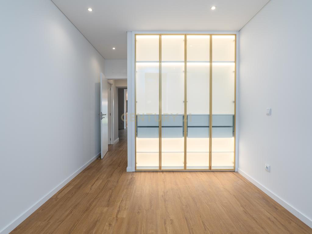 A Sua Nova Casa em Matosinhos – Moradia Térrea com Jardim e duas Suites! - Image 7