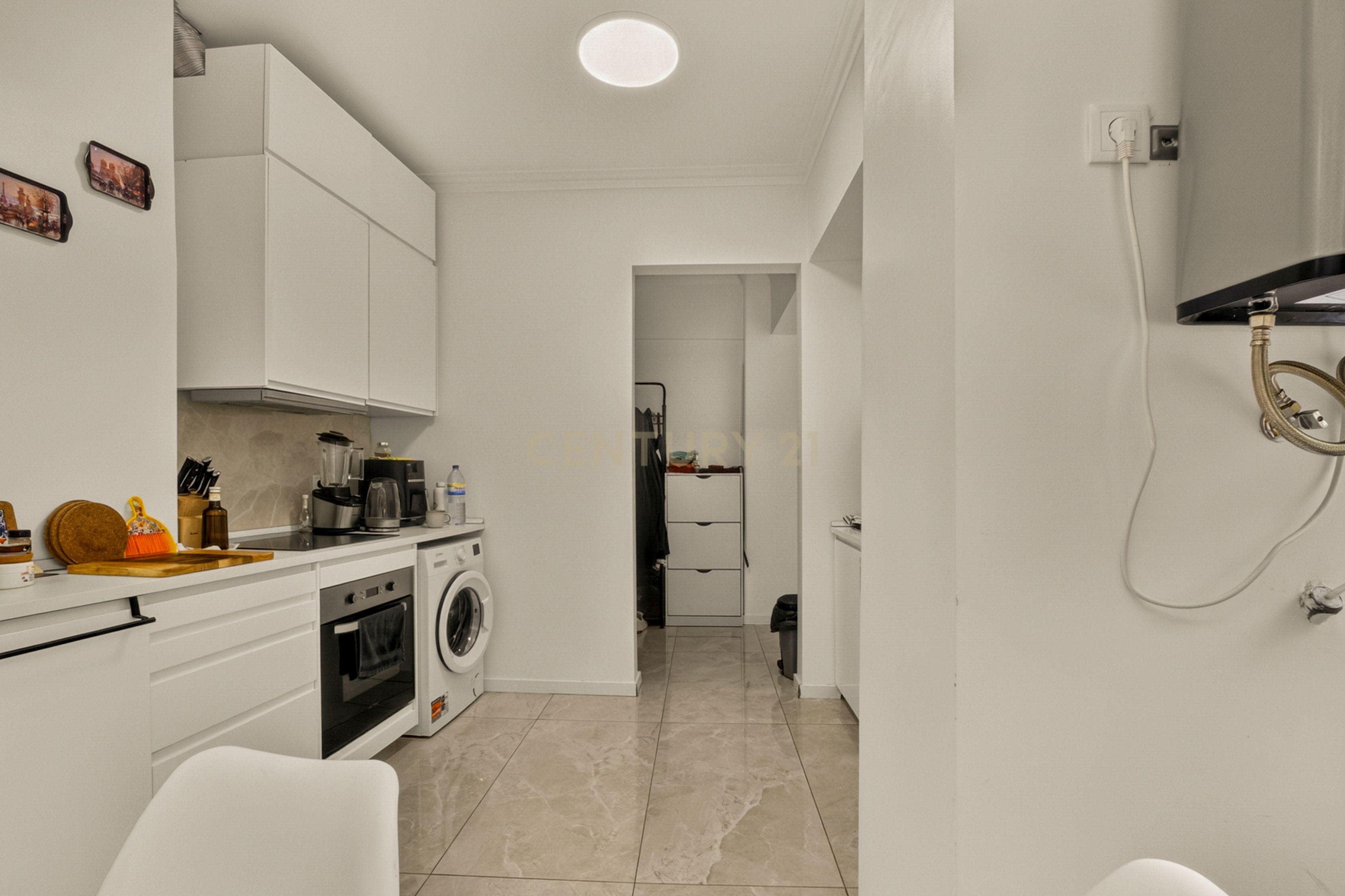 Fotografia 4 de Apartamento T2 totalmente renovado em Cascais | Excelente oportunidade de investimento