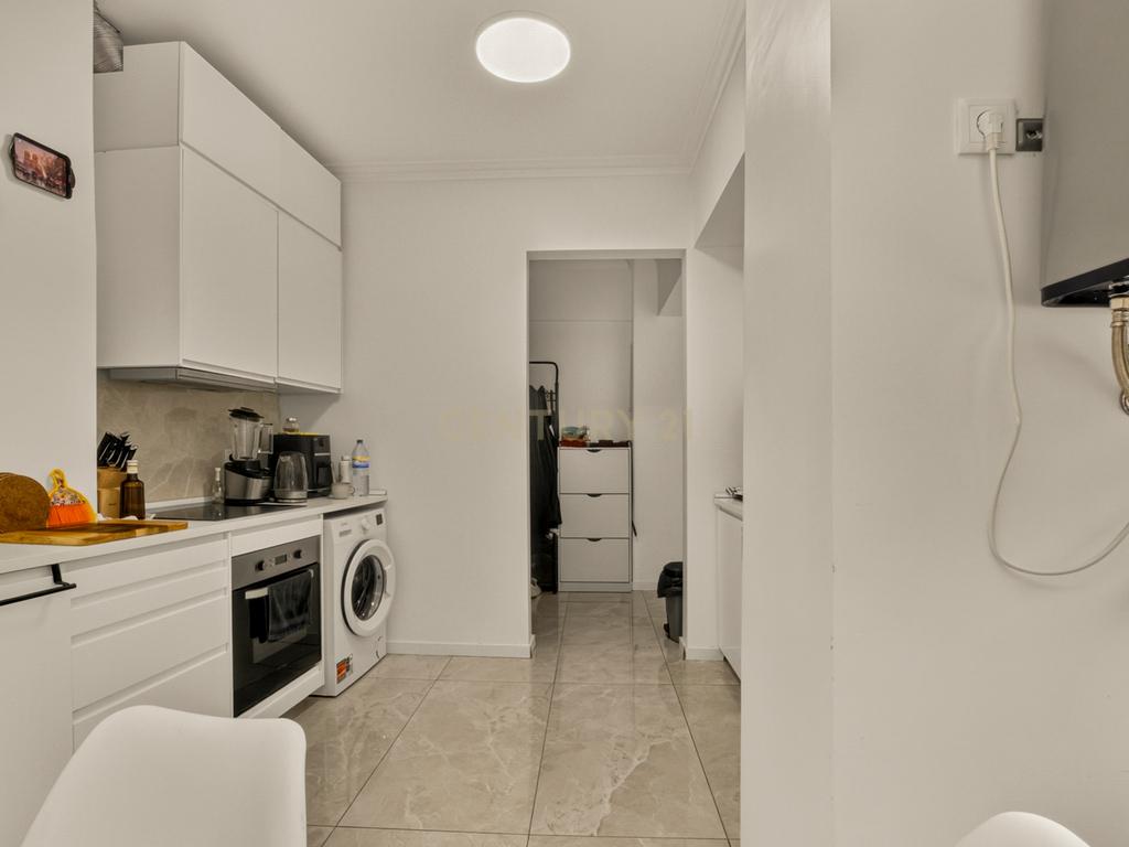 Apartamento T2 totalmente renovado em Cascais | Excelente oportunidade de investimento - Image 10