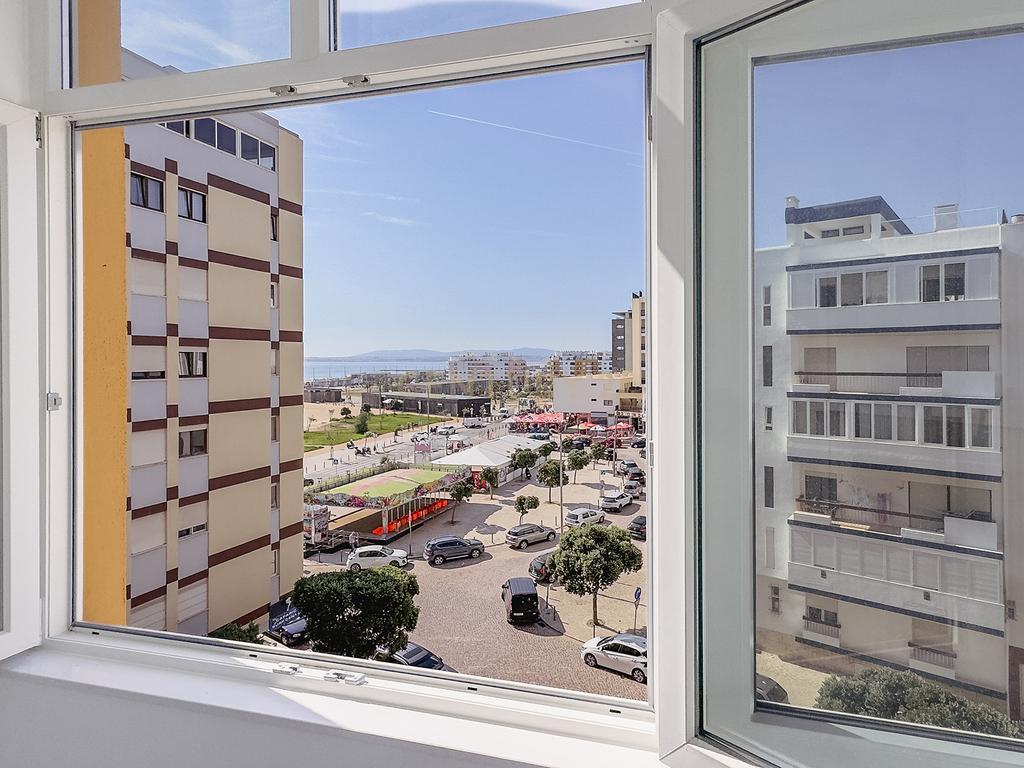 Arrendamento T3 Costa da Caparica com Elevador - Image 39