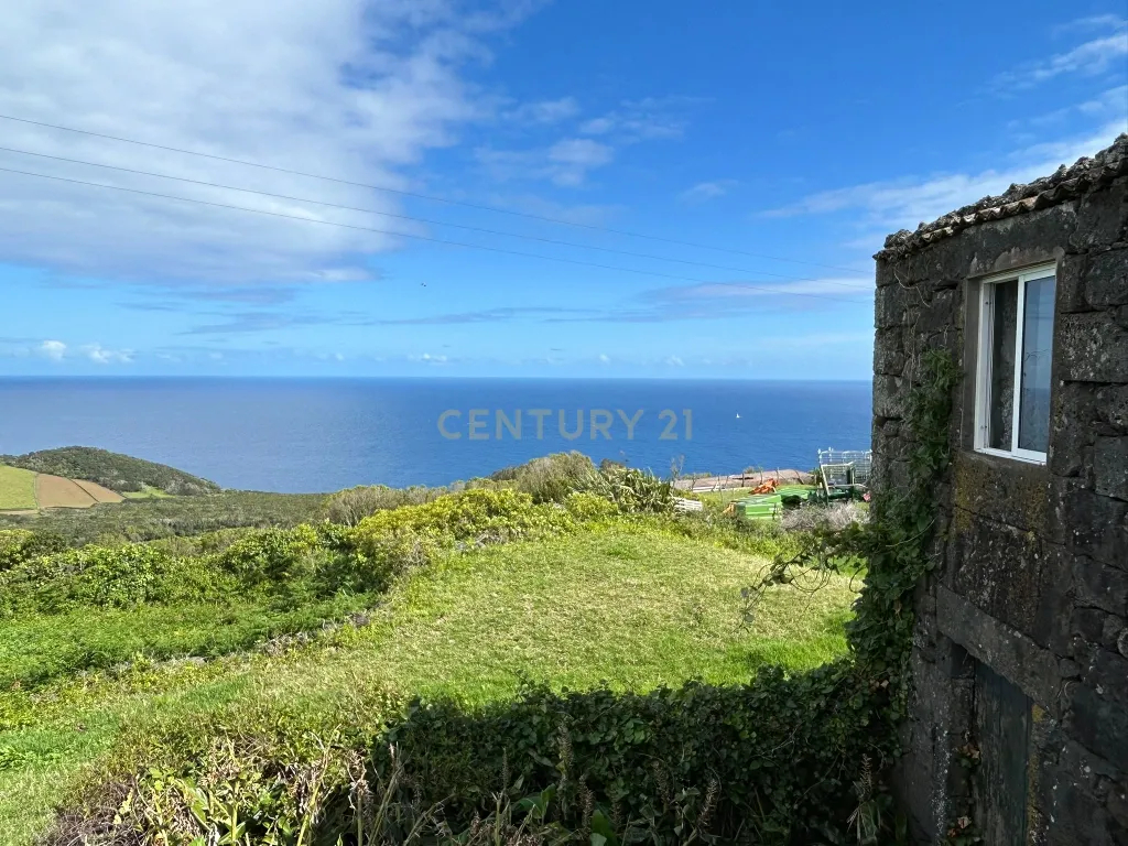 Exelente moradia T3 com Vista Mar em Piedade, Lajes do Pico - Image 24