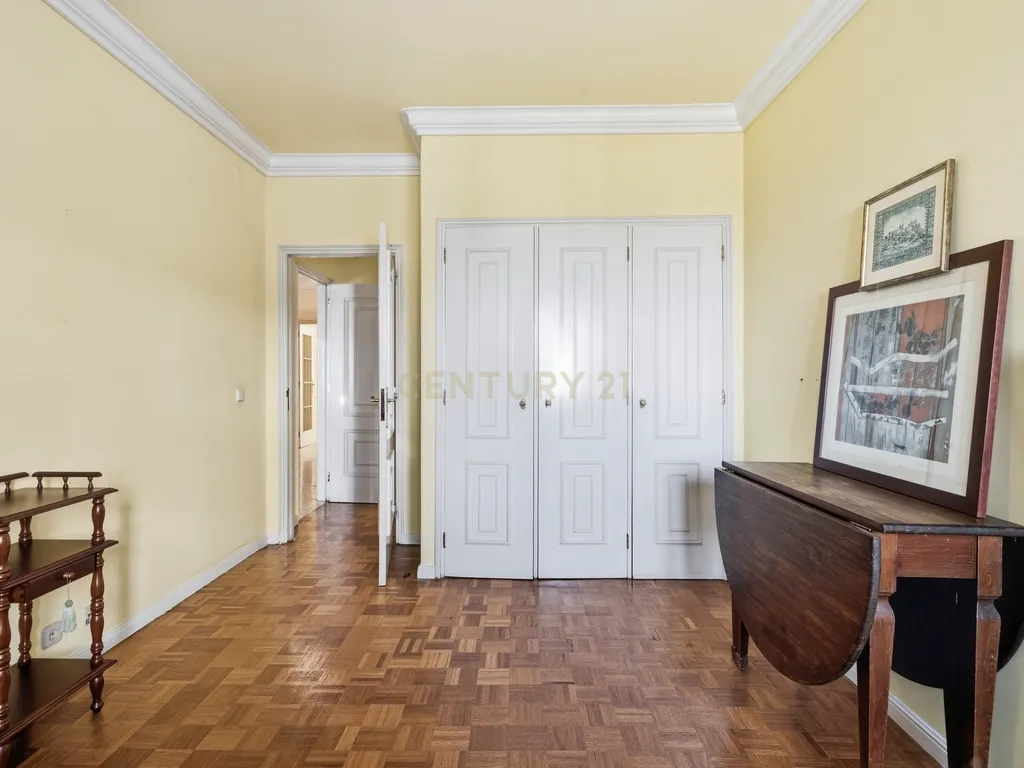 Apartamento T4 Areeiro - Viver bem no coração de Lisboa - Image 21