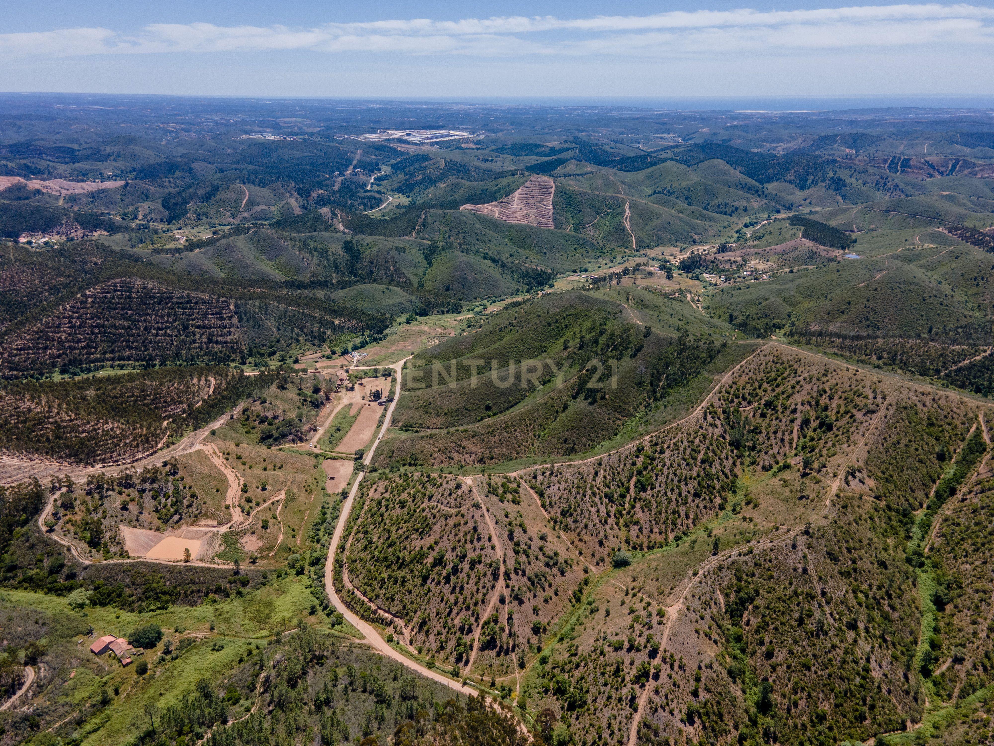 Fotografia 7 de Terreno à venda em Marmelete, Monchique - 90840m²