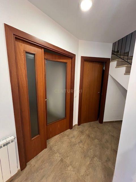 Luxuosa Moradia com Vista para a Montanha em Tarragona - Image 21