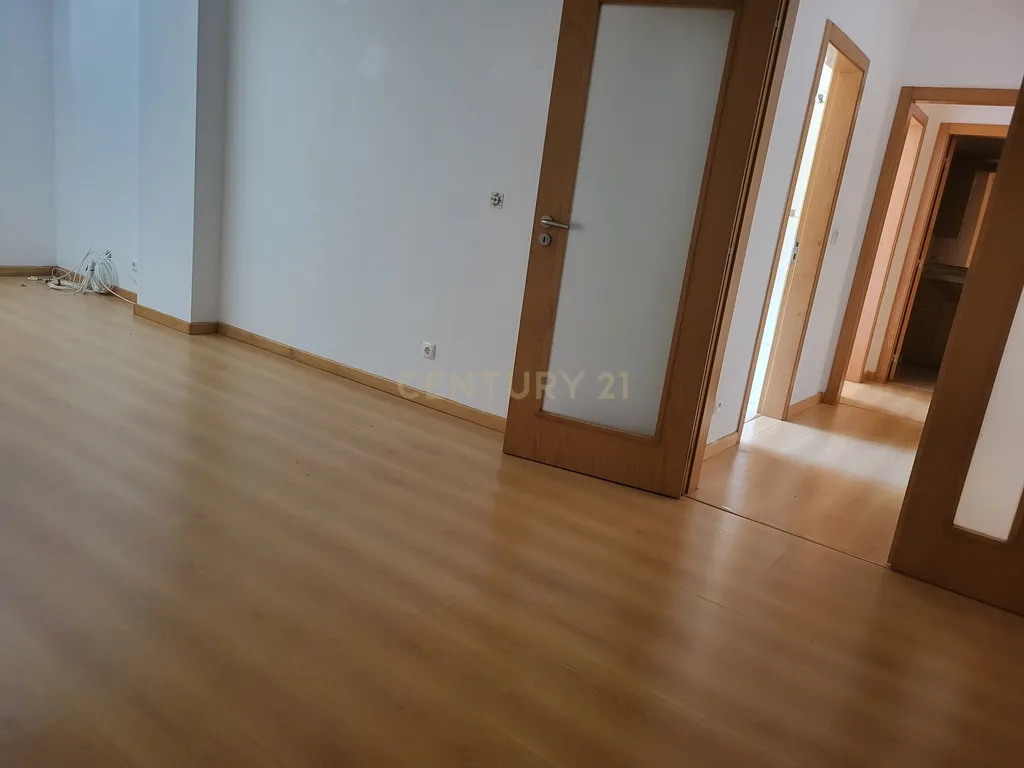 Apartamento T1 Vila Franca de Xira - Image 18