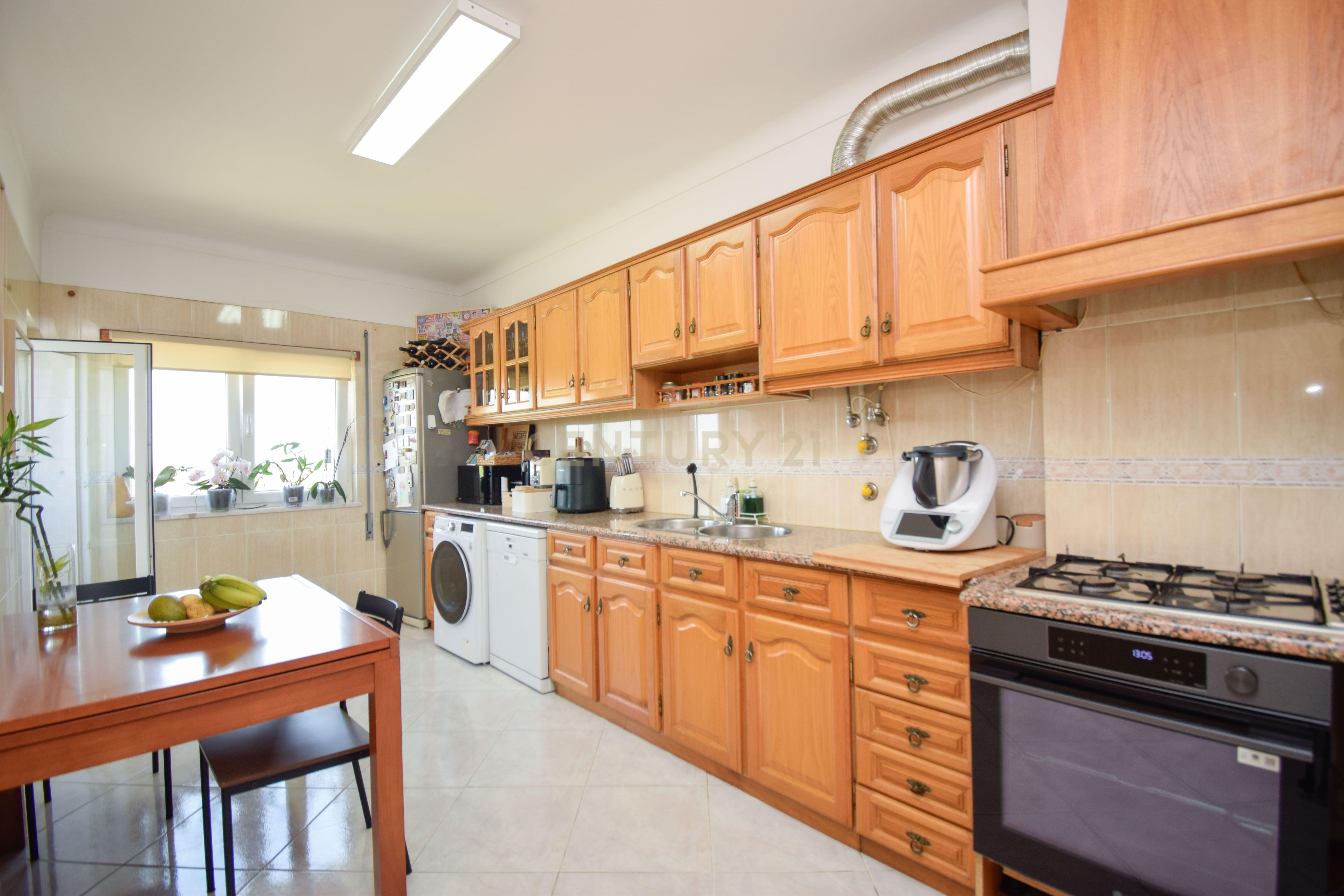 Fotografia 8 de Espaçoso apartamento  T3 em Samouco, Alcochete - Oportunidade Única