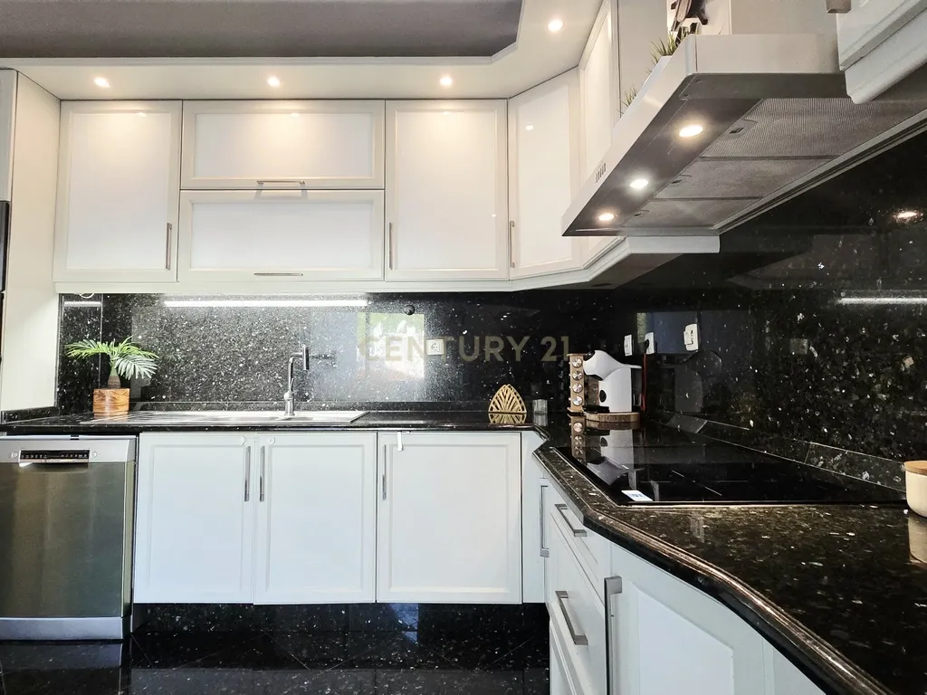 Apartamento Duplex T3 perto do mar na Caparica — Conforto, Elegância, Proximidade da Natureza e Estilo de Vida Descontraído - Image 33