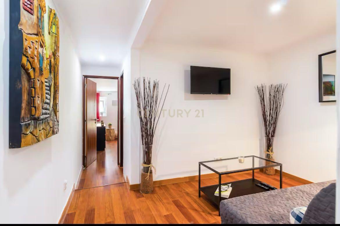 Fotografia 3 de Apartamento remodelado no coração de Alfama — ideal para habitação ou investimento
