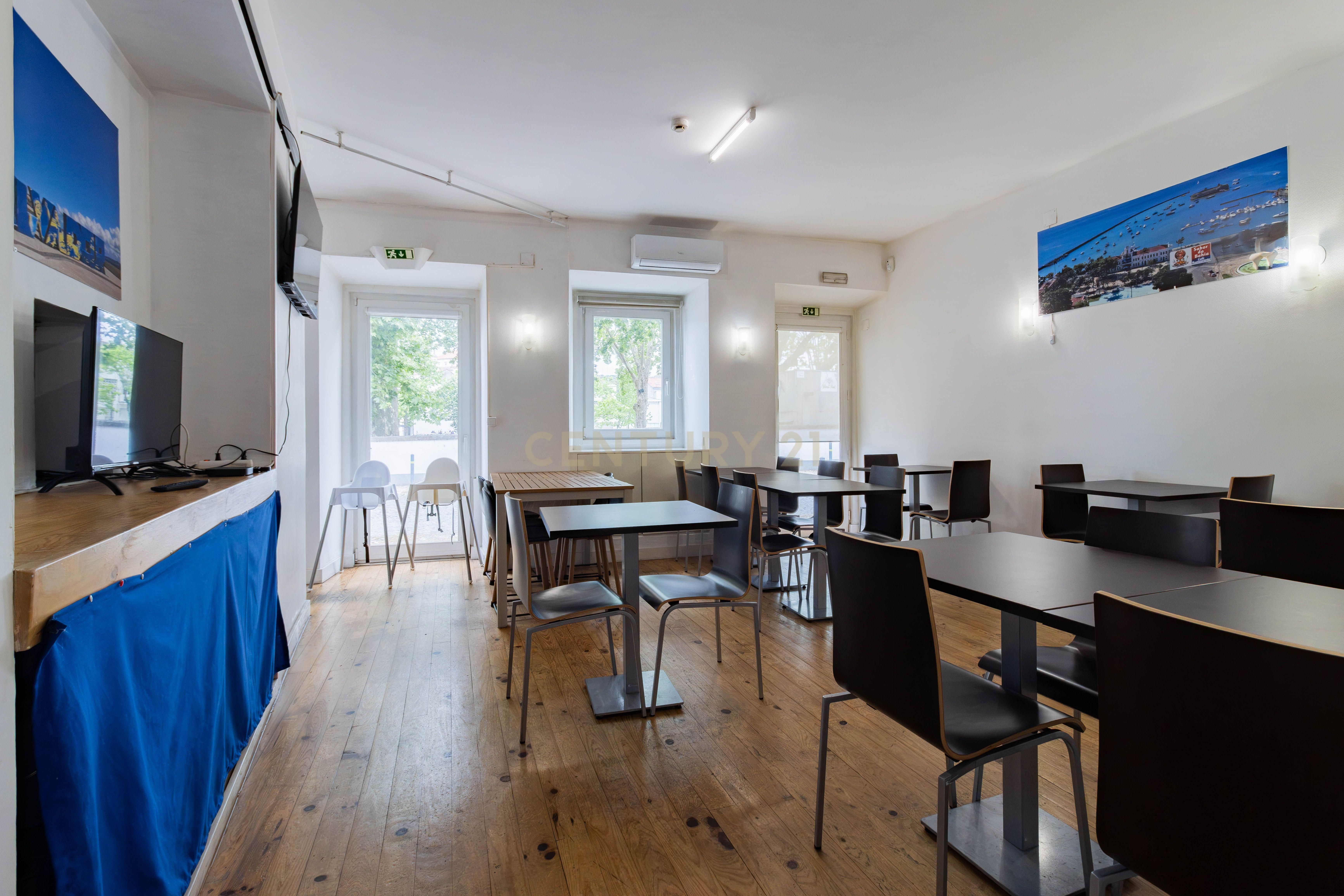 Fotografia 5 de Restaurante  totalmente equipado, situado numa localização privilegiada junto ao Parque do Avião, em Leiria