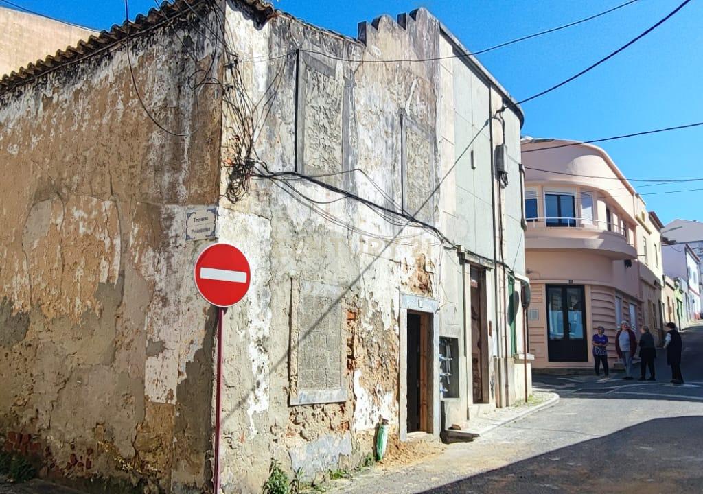 PRÉDIO NO CENTRO HISTÓRICO DE PENICHE – OPORTUNIDADE ÚNICA! - Image 4